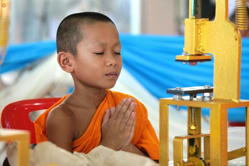 ภาพ No.25098:ประมวลภาพงานบุญวันสมาธิโลก ประจำปี 2559 ณ วัดพระธรรมกาย