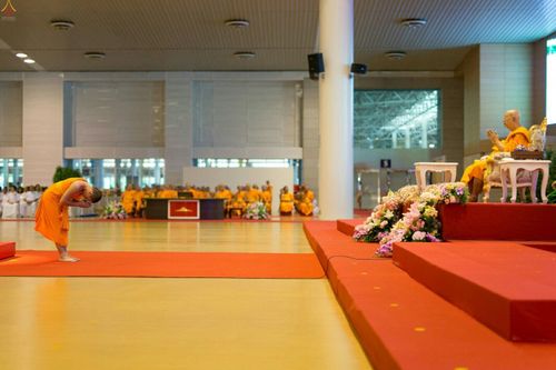 ภาพ No.25132:ประมวลภาพงานบุญวันสมาธิโลก ประจำปี 2559 ณ วัดพระธรรมกาย