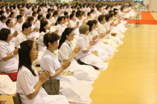ภาพ No.25131:ประมวลภาพงานบุญวันสมาธิโลก ประจำปี 2559 ณ วัดพระธรรมกาย