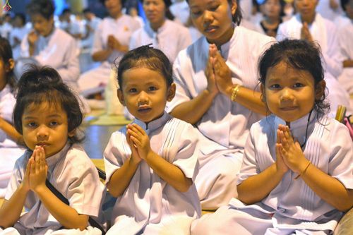 ภาพ No.25180:ประมวลภาพงานบุญวันธรรมชัย 27 สิงหาคม พ.ศ. 2559