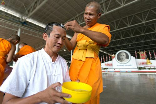 ภาพ No.25341:ประมวลภาพพิธีตัดปอยผมรุ่นบูชาธรรม 99 ปี วันครูผู้ค้นพบวิชชาธรรมกาย
