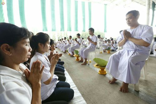 ภาพ No.25346:ประมวลภาพพิธีตัดปอยผมรุ่นบูชาธรรม 99 ปี วันครูผู้ค้นพบวิชชาธรรมกาย