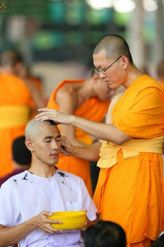 ภาพ No.25353:ประมวลภาพพิธีตัดปอยผมรุ่นบูชาธรรม 99 ปี วันครูผู้ค้นพบวิชชาธรรมกาย
