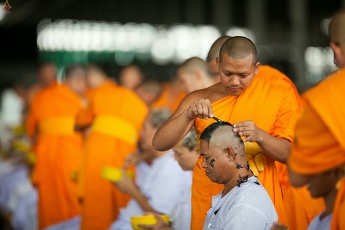 ภาพ No.25352:ประมวลภาพพิธีตัดปอยผมรุ่นบูชาธรรม 99 ปี วันครูผู้ค้นพบวิชชาธรรมกาย