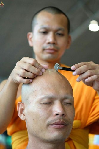 ภาพ No.25361:ประมวลภาพพิธีตัดปอยผมรุ่นบูชาธรรม 99 ปี วันครูผู้ค้นพบวิชชาธรรมกาย