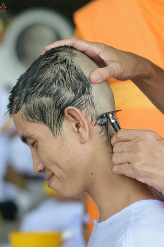 ภาพ No.25370:ประมวลภาพพิธีตัดปอยผมรุ่นบูชาธรรม 99 ปี วันครูผู้ค้นพบวิชชาธรรมกาย