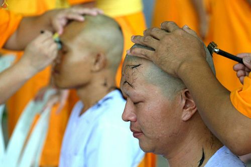 ภาพ No.25379:ประมวลภาพพิธีตัดปอยผมรุ่นบูชาธรรม 99 ปี วันครูผู้ค้นพบวิชชาธรรมกาย