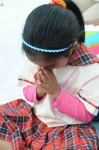 ภาพ No.25438:ประมวลภาพพิธีตักบาตรพระภิกษุ - สามเณร 309 รูป ณ อบต.คลองสาม