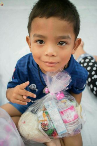 ภาพ No.25439:ประมวลภาพพิธีตักบาตรพระภิกษุ - สามเณร 309 รูป ณ อบต.คลองสาม