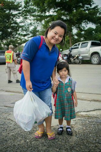 ภาพ No.25459:ประมวลภาพพิธีตักบาตรพระภิกษุ - สามเณร 309 รูป ณ อบต.คลองสาม