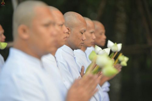 ภาพ No.25497:ประมวลภาพพิธีบรรพชาอุปสมบทรุ่นบูชาธรรม 99 ปี วันครูวิชชาธรรมกาย