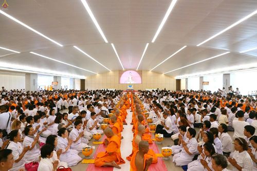 ภาพ No.25509:ประมวลภาพพิธีบรรพชาอุปสมบทรุ่นบูชาธรรม 99 ปี วันครูวิชชาธรรมกาย