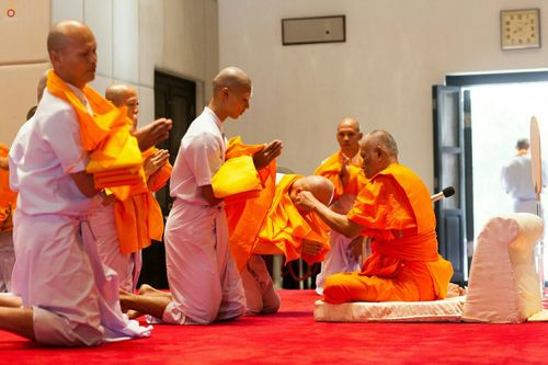 ภาพ No.25517:ประมวลภาพพิธีบรรพชาอุปสมบทรุ่นบูชาธรรม 99 ปี วันครูวิชชาธรรมกาย