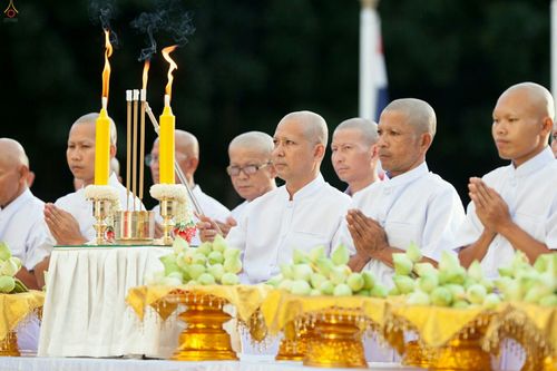 ภาพ No.25545:ประมวลภาพพิธีบรรพชาอุปสมบทรุ่นบูชาธรรม 99 ปี วันครูวิชชาธรรมกาย