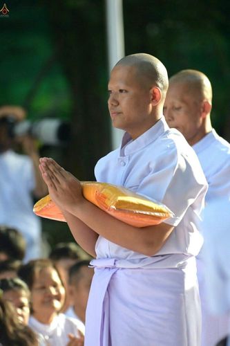 ภาพ No.25580:ประมวลภาพพิธีบรรพชาอุปสมบทรุ่นบูชาธรรม 99 ปี วันครูวิชชาธรรมกาย