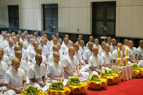 ภาพ No.25567:ประมวลภาพพิธีบรรพชาอุปสมบทรุ่นบูชาธรรม 99 ปี วันครูวิชชาธรรมกาย