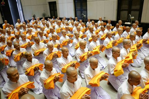 ภาพ No.25571:ประมวลภาพพิธีบรรพชาอุปสมบทรุ่นบูชาธรรม 99 ปี วันครูวิชชาธรรมกาย