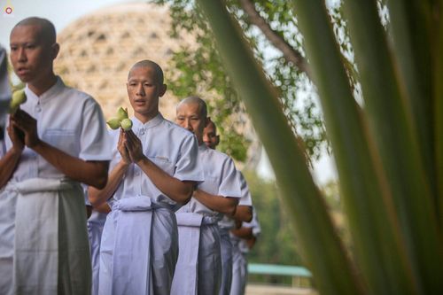 ภาพ No.25574:ประมวลภาพพิธีบรรพชาอุปสมบทรุ่นบูชาธรรม 99 ปี วันครูวิชชาธรรมกาย