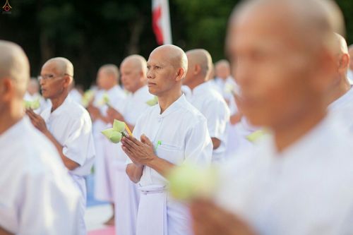 ภาพ No.25589:ประมวลภาพพิธีบรรพชาอุปสมบทรุ่นบูชาธรรม 99 ปี วันครูวิชชาธรรมกาย