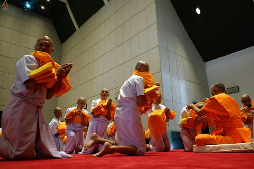 ภาพ No.25599:ประมวลภาพพิธีบรรพชาอุปสมบทรุ่นบูชาธรรม 99 ปี วันครูวิชชาธรรมกาย