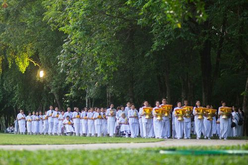 ภาพ No.25604:ประมวลภาพพิธีบรรพชาอุปสมบทรุ่นบูชาธรรม 99 ปี วันครูวิชชาธรรมกาย