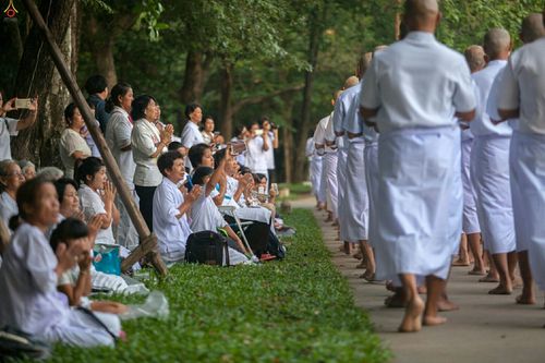 ภาพ No.25609:ประมวลภาพพิธีบรรพชาอุปสมบทรุ่นบูชาธรรม 99 ปี วันครูวิชชาธรรมกาย
