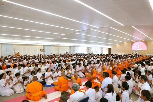 ภาพ No.25615:ประมวลภาพพิธีบรรพชาอุปสมบทรุ่นบูชาธรรม 99 ปี วันครูวิชชาธรรมกาย