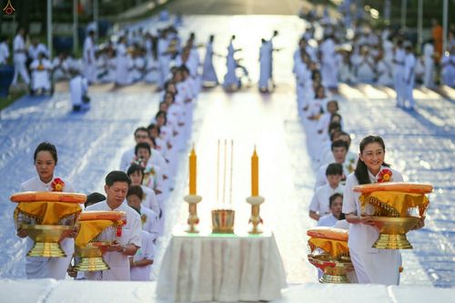 ภาพ No.25621:ประมวลภาพพิธีบรรพชาอุปสมบทรุ่นบูชาธรรม 99 ปี วันครูวิชชาธรรมกาย
