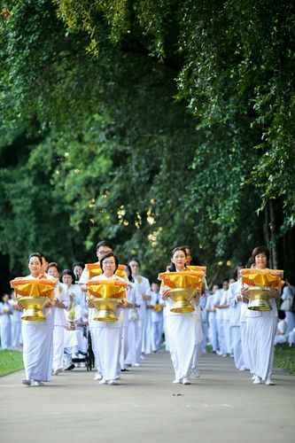 ภาพ No.25627:ประมวลภาพพิธีบรรพชาอุปสมบทรุ่นบูชาธรรม 99 ปี วันครูวิชชาธรรมกาย
