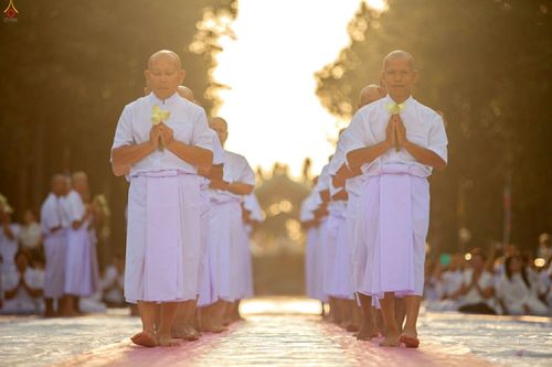 ภาพ No.25647:ประมวลภาพพิธีบรรพชาอุปสมบทรุ่นบูชาธรรม 99 ปี วันครูวิชชาธรรมกาย