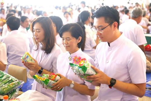 ภาพ No.25658:ประมวลภาพ 99 ปี วันครูผู้ค้นพบวิชชาธรรมกาย