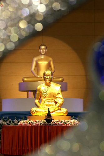 ภาพ No.25691:ประมวลภาพ 99 ปี วันครูผู้ค้นพบวิชชาธรรมกาย