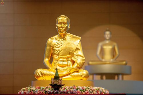 ภาพ No.25698:ประมวลภาพ 99 ปี วันครูผู้ค้นพบวิชชาธรรมกาย