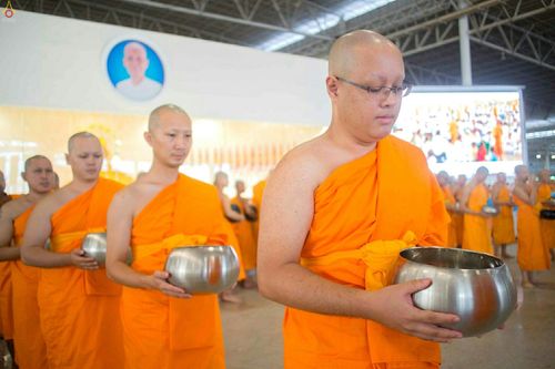 ภาพ No.25711:ประมวลภาพ 99 ปี วันครูผู้ค้นพบวิชชาธรรมกาย
