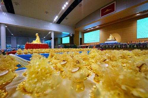 ภาพ No.25728:ประมวลภาพ 99 ปี วันครูผู้ค้นพบวิชชาธรรมกาย