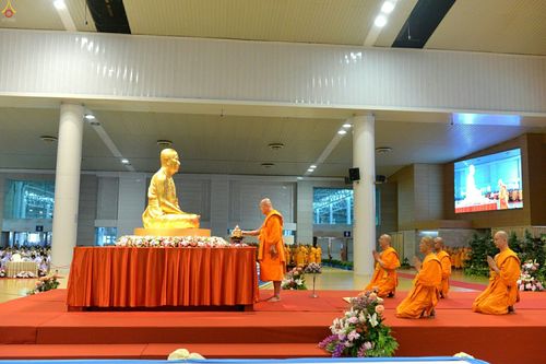 ภาพ No.25735:ประมวลภาพ 99 ปี วันครูผู้ค้นพบวิชชาธรรมกาย