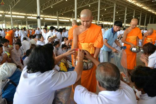 ภาพ No.25793:ประมวลภาพ 99 ปี วันครูผู้ค้นพบวิชชาธรรมกาย