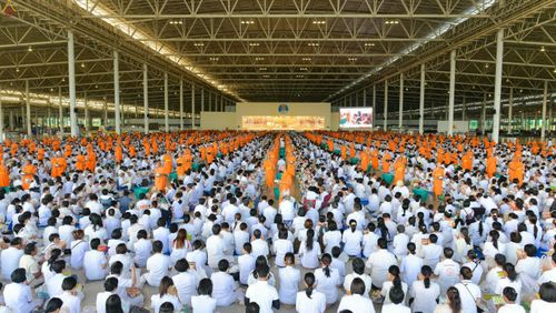 ภาพ No.25802:ประมวลภาพ 99 ปี วันครูผู้ค้นพบวิชชาธรรมกาย
