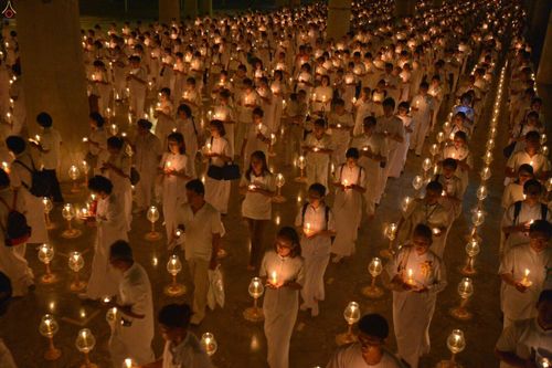 ภาพ No.25801:ประมวลภาพ 99 ปี วันครูผู้ค้นพบวิชชาธรรมกาย