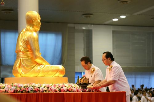 ภาพ No.25818:ประมวลภาพ 99 ปี วันครูผู้ค้นพบวิชชาธรรมกาย