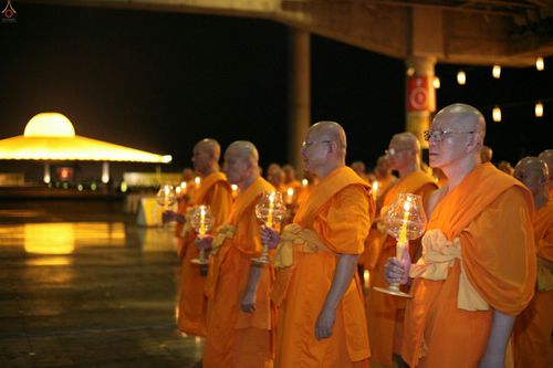 ภาพ No.25821:ประมวลภาพ 99 ปี วันครูผู้ค้นพบวิชชาธรรมกาย