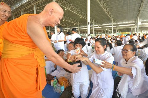 ภาพ No.25855:ประมวลภาพ 99 ปี วันครูผู้ค้นพบวิชชาธรรมกาย