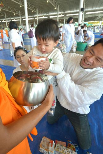 ภาพ No.25865:ประมวลภาพ 99 ปี วันครูผู้ค้นพบวิชชาธรรมกาย