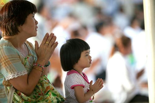 ภาพ No.25900:ประมวลภาพพิธีตักบาตรพระ 309 รูป ณ ห้าง Big C คลองสาม