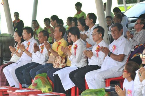 ภาพ No.25906:ประมวลภาพพิธีตักบาตรพระ 309 รูป ณ ห้าง Big C คลองสาม