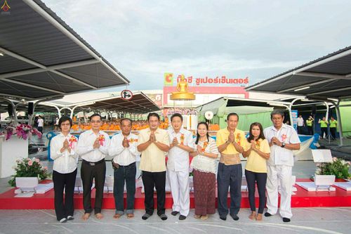 ภาพ No.25914:ประมวลภาพพิธีตักบาตรพระ 309 รูป ณ ห้าง Big C คลองสาม