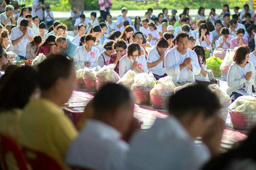 ภาพ No.25918:ประมวลภาพพิธีตักบาตรพระ 309 รูป ณ ห้าง Big C คลองสาม