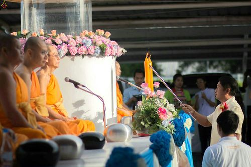 ภาพ No.25920:ประมวลภาพพิธีตักบาตรพระ 309 รูป ณ ห้าง Big C คลองสาม