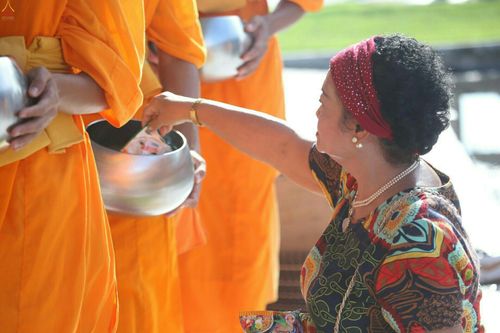 ภาพ No.25939:ประมวลภาพพิธีตักบาตรพระ 309 รูป ณ ห้าง Big C คลองสาม