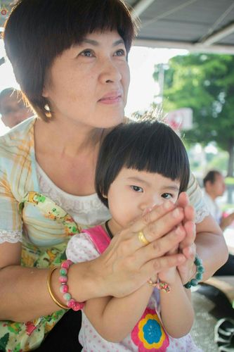 ภาพ No.25944:ประมวลภาพพิธีตักบาตรพระ 309 รูป ณ ห้าง Big C คลองสาม